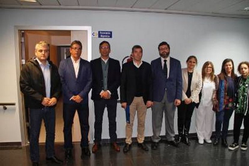 Clavijo visita el Hospital Dr. Jos&eacute; Molina Orosa y la nueva resonancia magn&eacute;tica