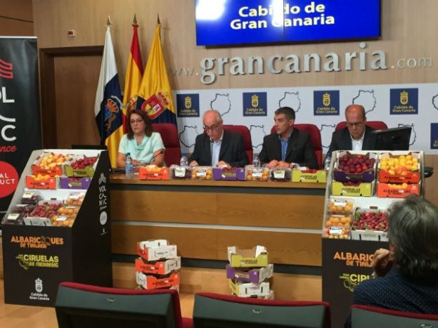 La ciruela se suma a la exitosa promoción del albaricoque realizada por el Gobierno canario y el Cabildo