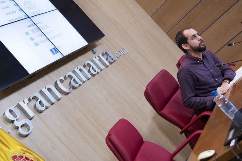 En febrero, convocatoria de becas del Cabildo para estudios universitarios