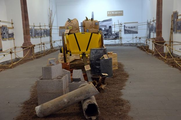 Guía: Historiadores de Tenerife visitan la Exposición de los Ingleses del Norte