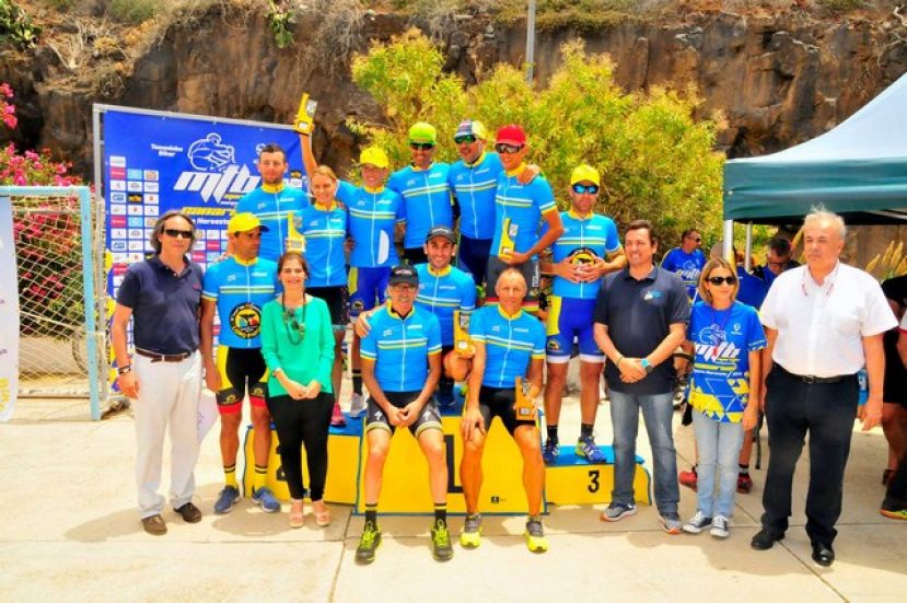 Unai Yus y Kataiza Sierra, campeones de Canarias de MTB Marat&oacute;n 60 km en Agaete