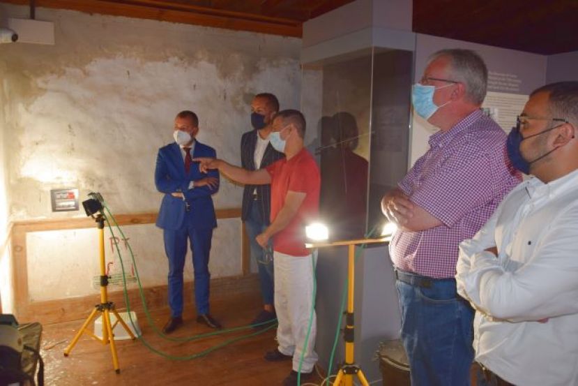 Restauración de las pinturas decorativas originales de la Casa del Capitán Quesada