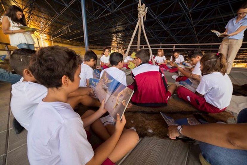 Cueva Pintada incorpora a su programa educativo un itinerario biling&uuml;e