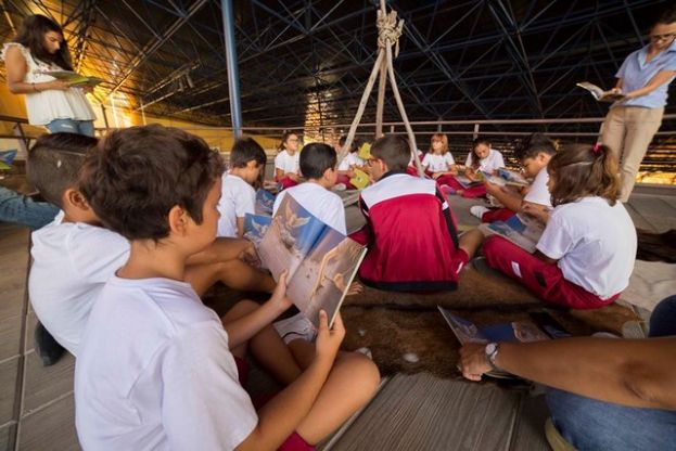 Cueva Pintada incorpora a su programa educativo un itinerario biling&uuml;e
