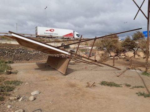 El Cabildo elimina del paisaje de Bocabarranco y Los Cascajos los escombros