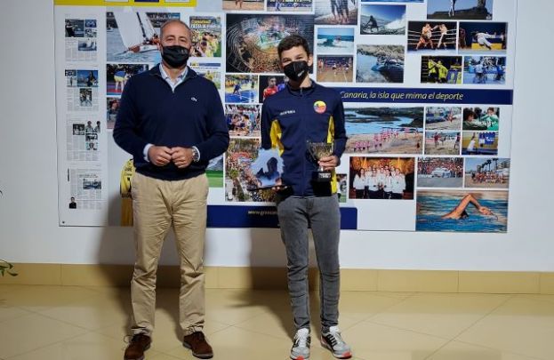 Francisco Castellano recibe José Falcón Paiser, subcampeón de España Infantil de Esgrima 2021