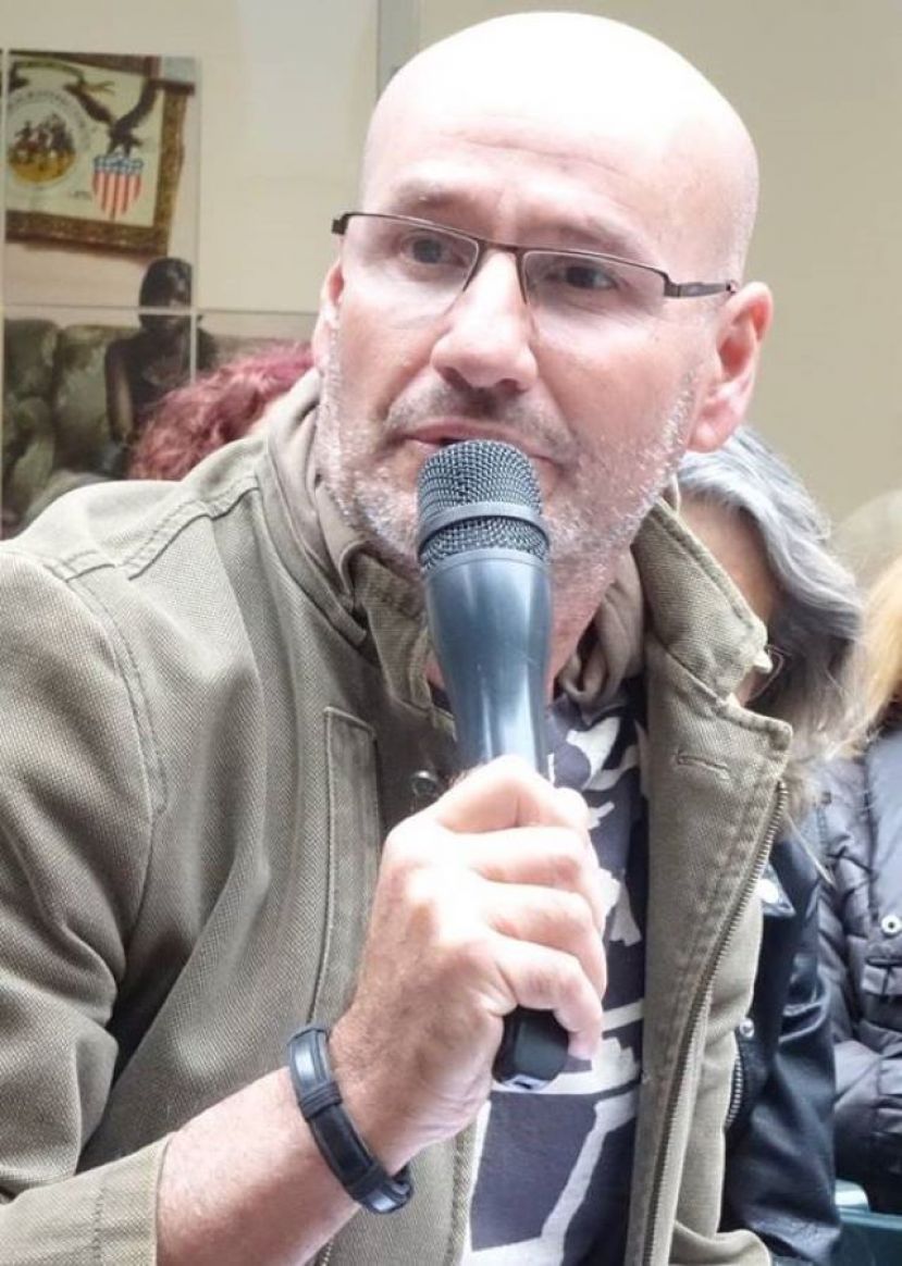 SE PRESENTA EN LA BIBLIOTECA INSULAR LA EDICIÓN ‘PALABRAS A ESTRIBOR’, EL TESTAMENTO POÉTICO DEL DESAPARECIDO Y APRECIADO BIBLIOTECARIO JUAN ALBERTO HERNÁNDEZ