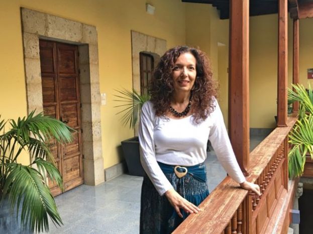 MAR&Iacute;A JES&Uacute;S ALVARADO: "A VECES TENEMOS QUE INVENTAR PALABRAS PARA TRATAR A LA MUERTE"