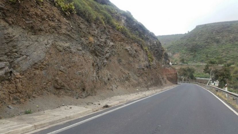 Moya: El Cabildo adjudica las obras de acondicionamiento de taludes