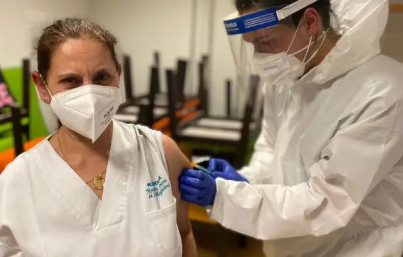 La vacunación en las residencias de mayores, clave para contener al coronavirus