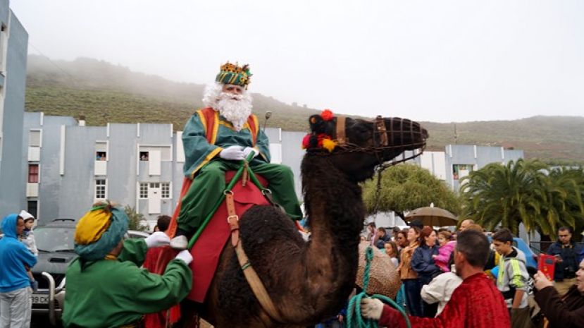 Gáldar: Se celebró la Cabalgata de Reyes a pesar del mal tiempo