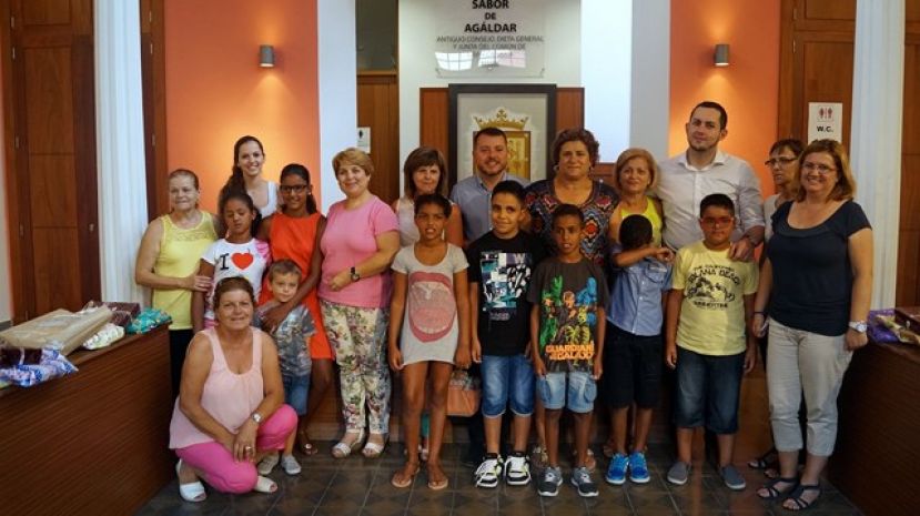 El alcalde de Gáldar da la bienvenida a los niños saharauis