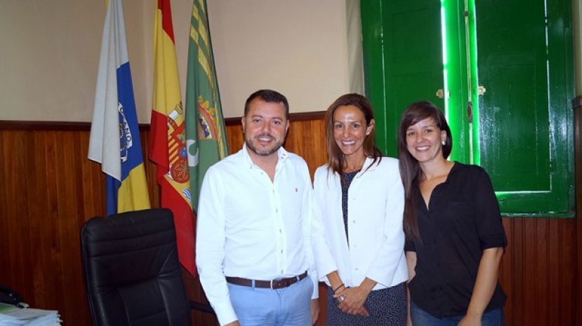 Visita a G&aacute;ldar de la Directora de Valora Gesti&oacute;n Tributaria