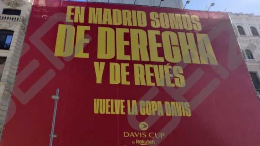 Piqu&eacute; cuelga una pol&eacute;mica lona en Madrid sobre la Copa Davis