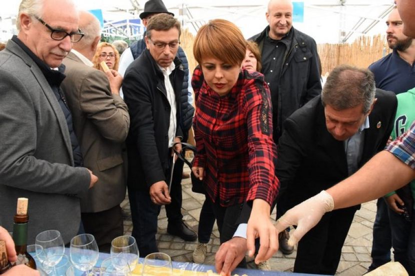 Gran Canaria congrega bodegas, queser&iacute;as y mieleras isle&ntilde;as en Tejeda