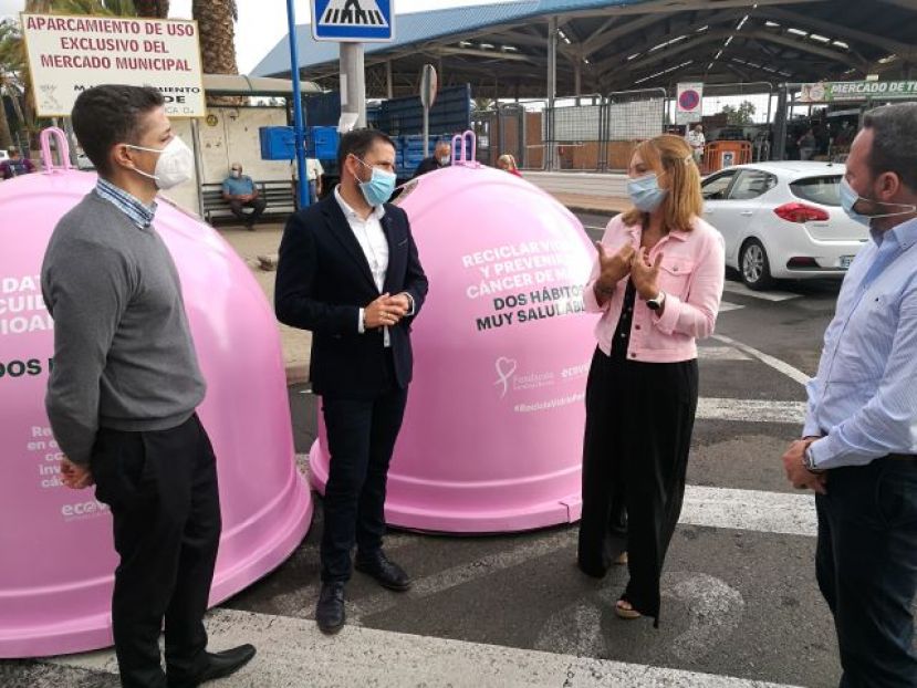 Gran Canaria se suma a la campa&ntilde;a solidaria que ti&ntilde;e de rosa los contenedores de vidrio para obtener fondos contra el c&aacute;ncer de mama