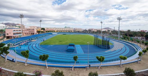 El emblem&aacute;tico Estadio de Atletismo de Vecindario reabre para m&aacute;s de 1.000 atletas tras la inversi&oacute;n de 1 mill&oacute;n de euros del Cabildo