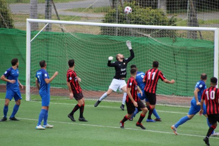 F&uacute;tbol 3&ordf; Divisi&oacute;n: Un chispazo de Dani Herrera mete al Viera en la pomada