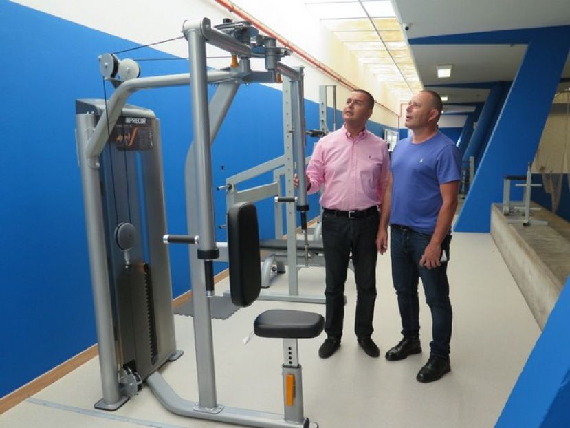 Gu&iacute;a:  La Sociedad Municipal de Deportes renueva su Gimnasio