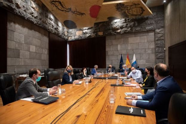 Sanidad dejará de pedir una prueba negativa de COVID-19 a los viajeros nacionales que dispongan de documento oficial de vacunación