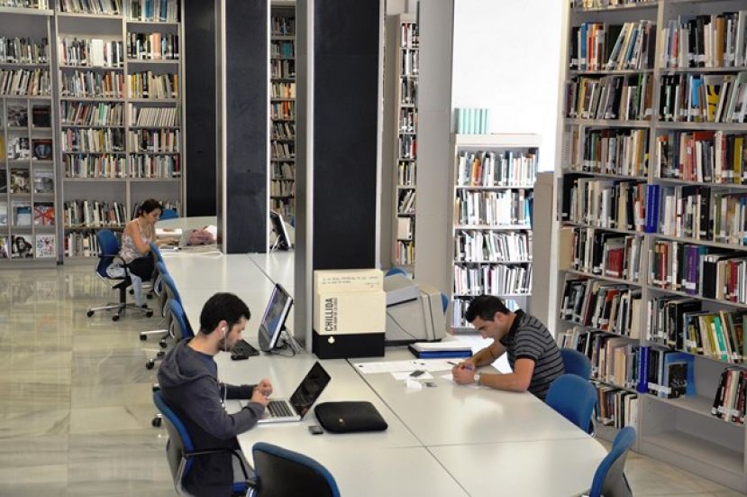 El fotógrafo Guanarteme Cruz imparte una charla-coloquio en la Biblioteca del CAAM
