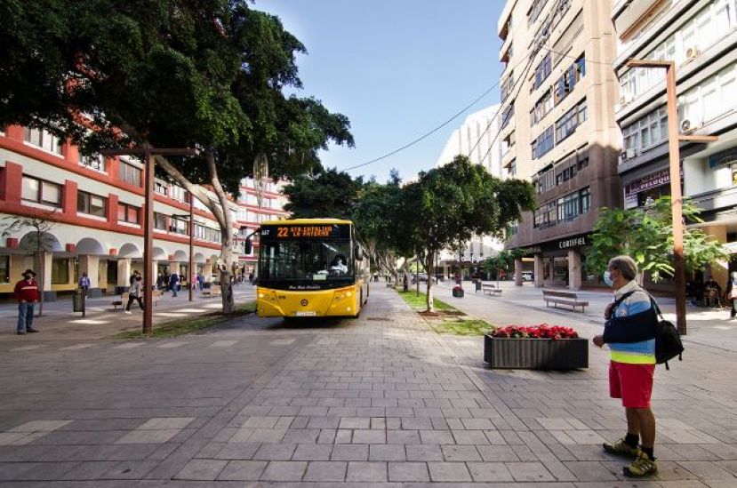 Las líneas 22 y 81 de Guaguas Municipales ya circulan por las ramblas de Mesa y López
