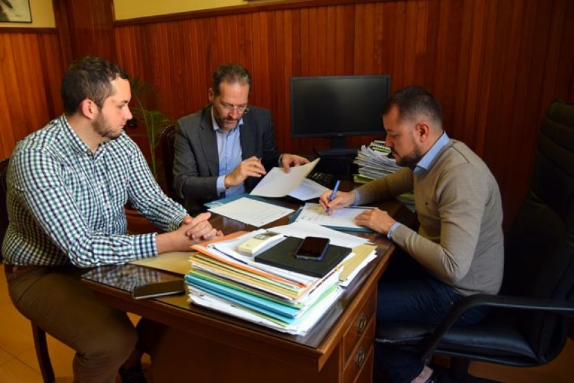 El Centro de Salud y el Colegio de Caideros tendrán conexión a Internet 100 megas