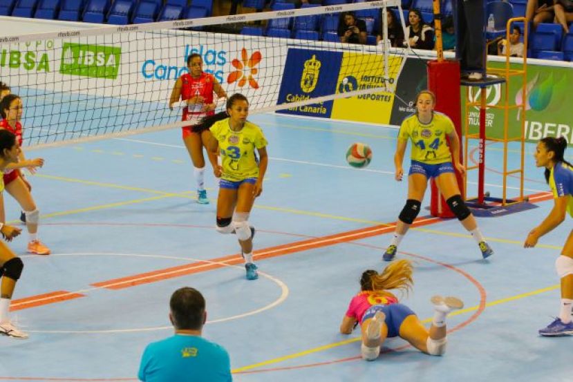 Voleibol: (3-0) Despedida con victoria del IBSA CV al Cajasol Juvasa Voley