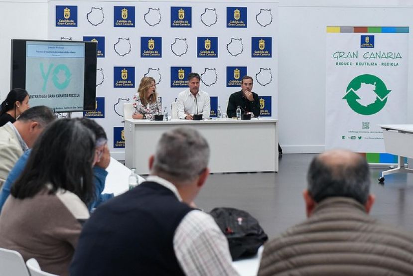 El Cabildo analiza en unas jornadas diversas soluciones para el tratamiento de los residuos en Gran Canaria