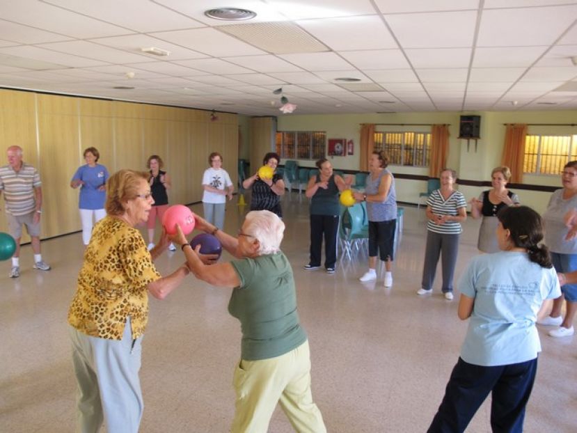 El Centro de Mayores de Guía inició un amplio programa de cursos y talleres