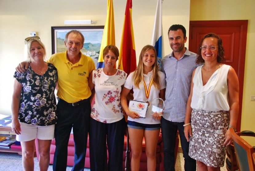 Mogán reconoce el esfuerzo de Alina Domínguez Madsen