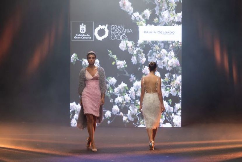 Desde Mar&iacute;a Antonieta al mundo del surf, la inspiraci&oacute;n de los dise&ntilde;adores grancanarios toma la pasarela de Moda y Amigos