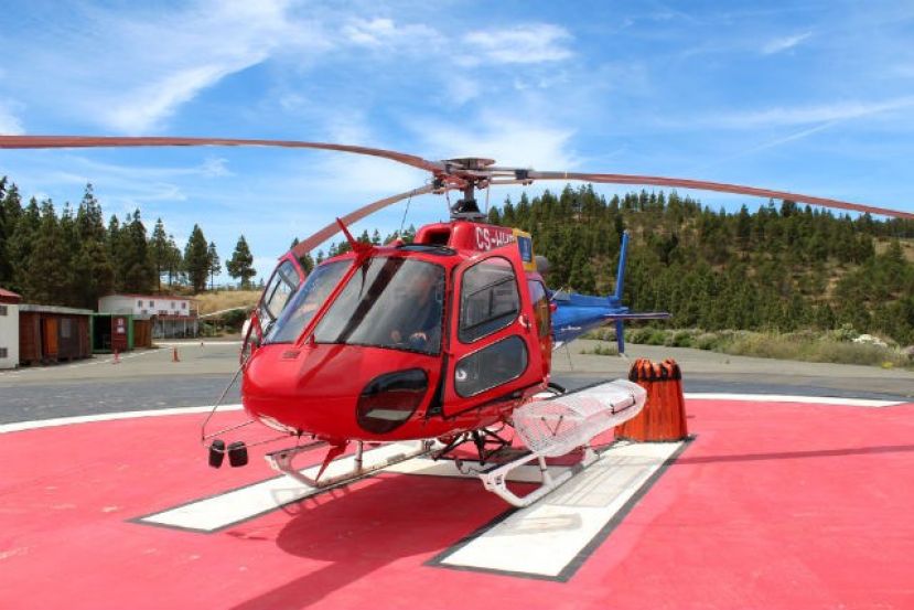 Ya est&aacute; en Artenara el primero de los dos helic&oacute;pteros de extinci&oacute;n de incendios