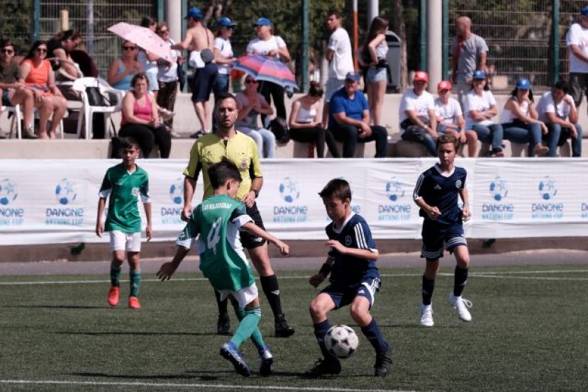 Fútbol y diversión en la primera jornada de la Copa Rodagon - Danone Nations Cup