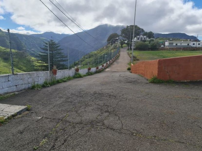 El Ayuntamiento de Gáldar mejorará el acceso peatonal al cementerio de Caideros