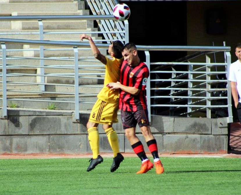 F&uacute;tbol 3&ordf; Divisi&oacute;n: (2-1) Victoria sufrida del Viera ante un correoso G&uuml;&iacute;mar