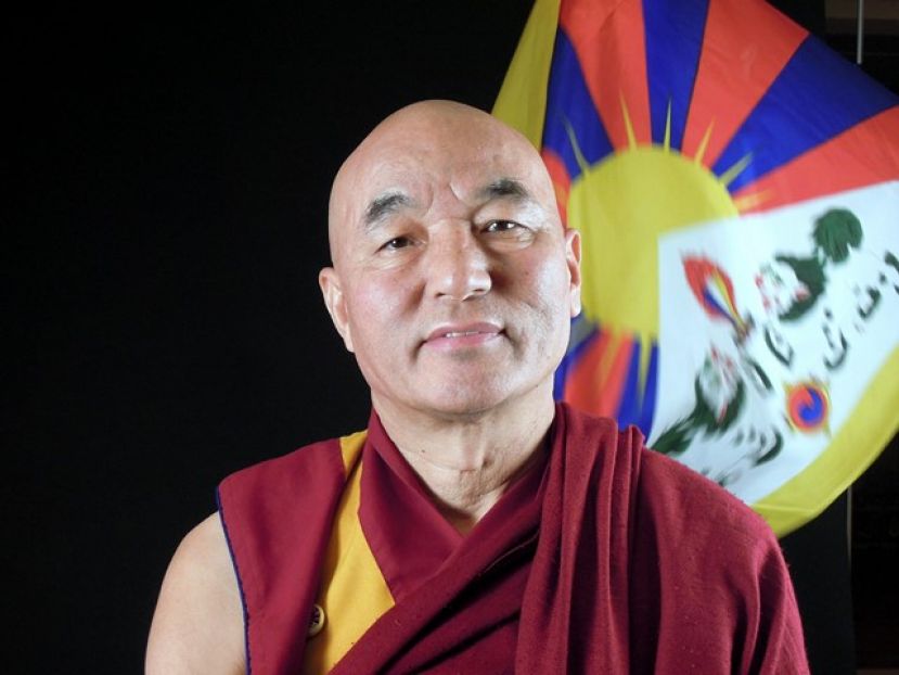 El director de la Fundación Casa del Tíbet da una Conferencia de cultura tibetana