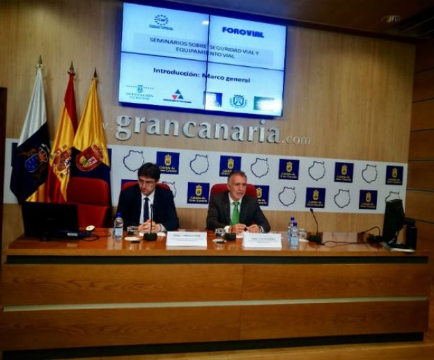 El Cabildo analiza la importancia de los equipamientos de las carreteras como factores determinantes de la seguridad vial