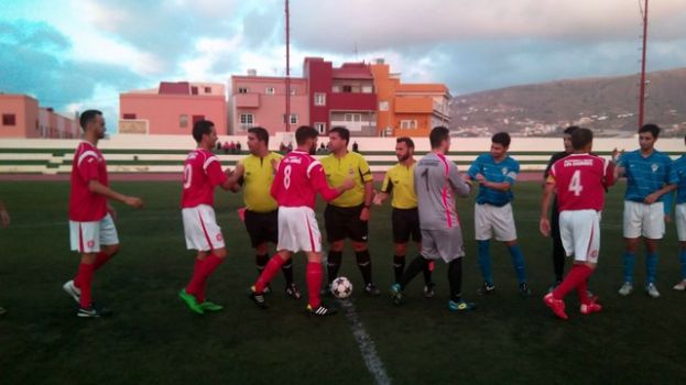 Primera Regional: (2-4) Tres puntos de oro para el Firgas a costa del San Isidro