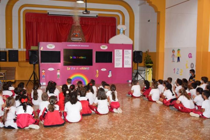 Proyecto Isla de Colores del espectáculo “Cancionero Isleño por la Igualdad”