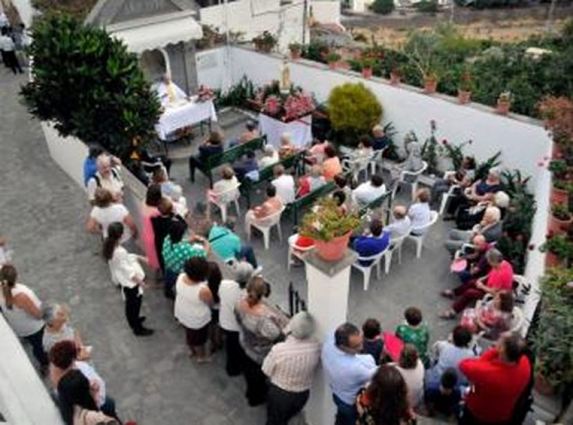 Agaete: La Vecindad de Enfrente celebra la procesi&oacute;n de la virgen de F&aacute;tima