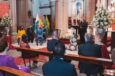 El Obispo de la Di&oacute;cesis de Canarias pregona las Fiestas de Santiago (V&iacute;deo)