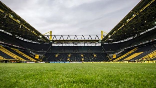 Los aficionados no podr&aacute;n viajar a los partidos internacionales en septiembre