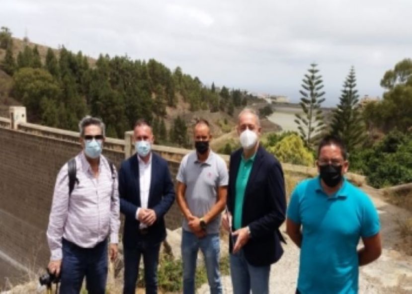 Francisco Castellano visita instalaciones deportivas del municipio de Arucas