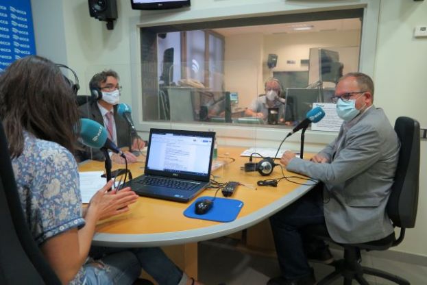 Guaguas Municipales promociona en sus veh&iacute;culos los proyectos de Radio ECC