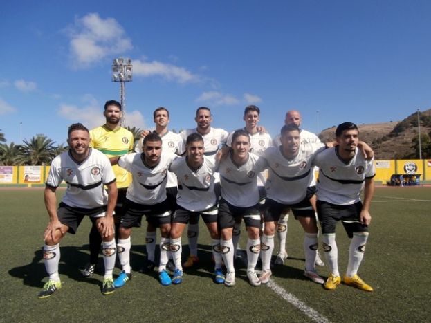 Fútbol 3ª División: Debut con victoria del Arucas frente al Cruz Santa (2-0)