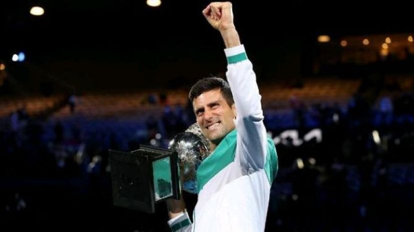 Djokovic hace historia al ganar su noveno Open de Australia