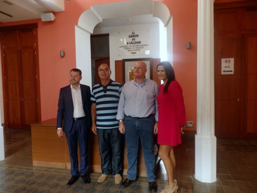 Gáldar: Convenio para el apoyo municipal a la natación de competición