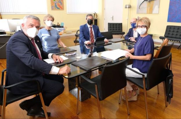 Econom&iacute;a coordina con la ULPGC el impulso a las nuevas pol&iacute;ticas