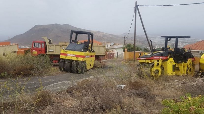 G&aacute;ldar: El Ayuntamiento asfalta el Lomo la Barandilla